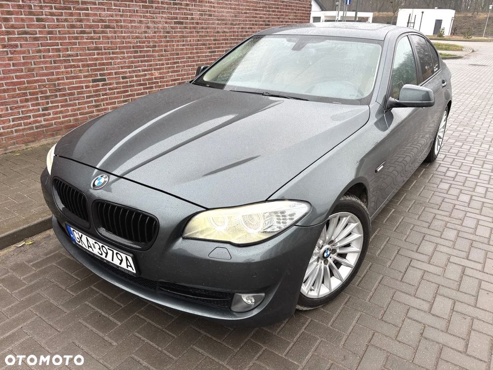 BMW Seria 5 535i Luxury Line - 31