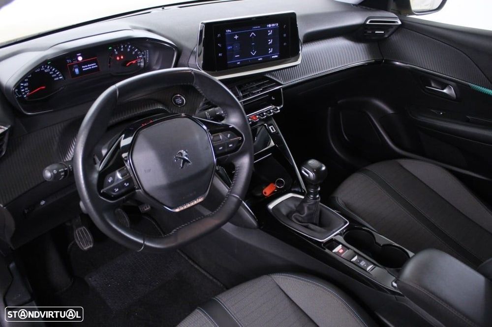 Peugeot 208 1.2 PureTech Allure Pack - 31