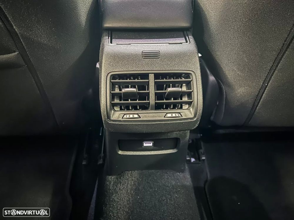 Citroën C4 PureTech 130 Stop&Start SHINE - 24