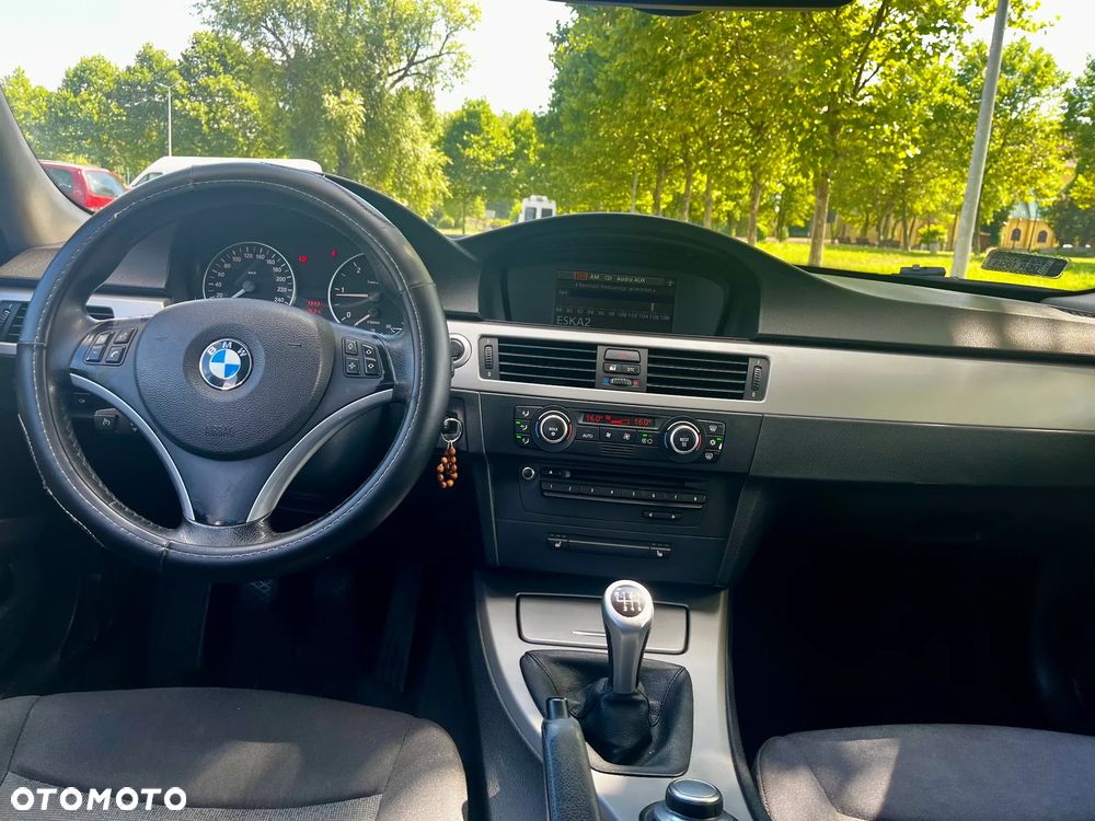 BMW Seria 3 320d - 12