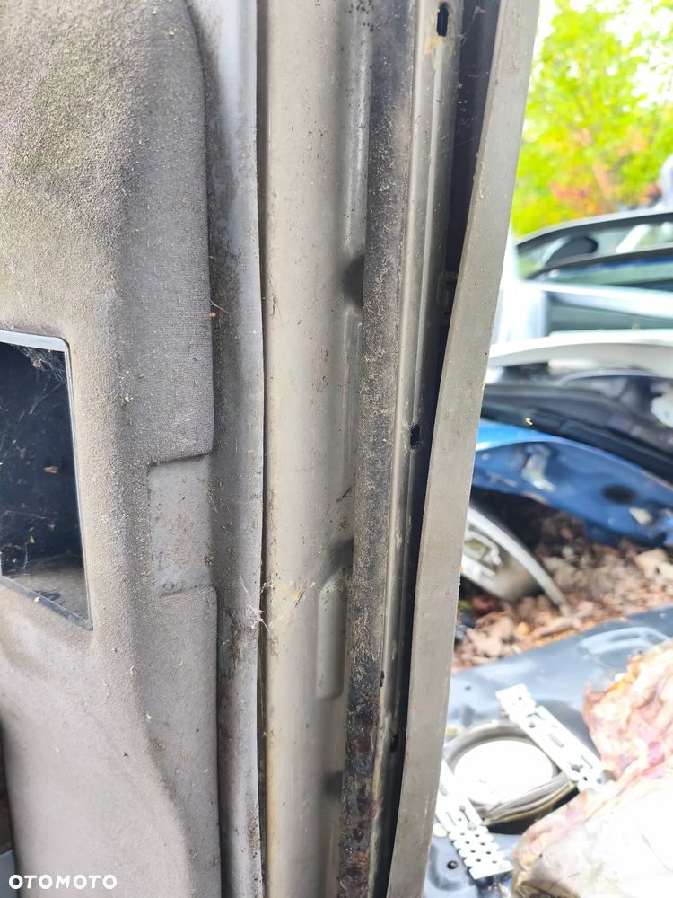 Lewarek zmiany biegów drzwi tył lampa sedan Mercedes w124 - 16