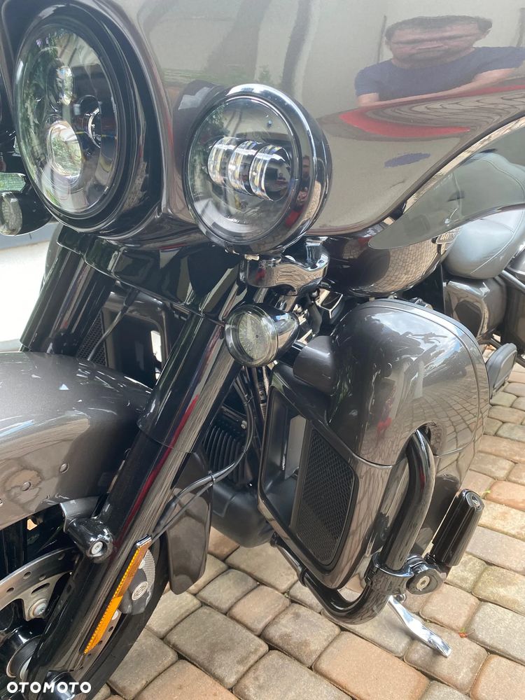 Harley-Davidson Touring Electra Glide - 11