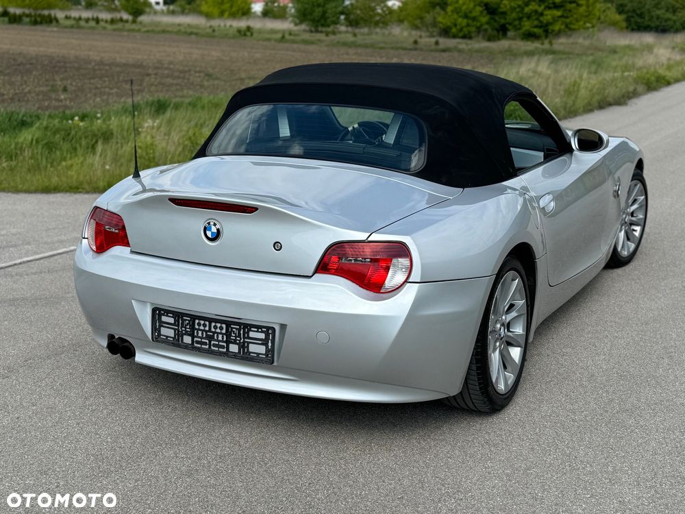 BMW Z4 2.5si - 8