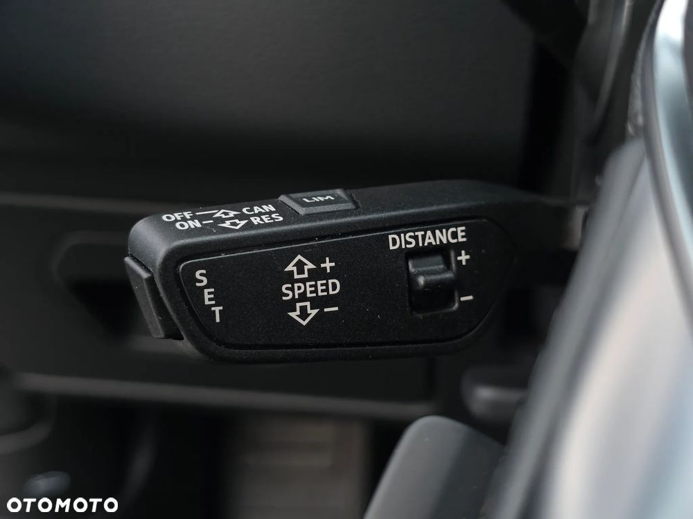 Audi A6 Avant 40 TDI quattro S tronic - 16