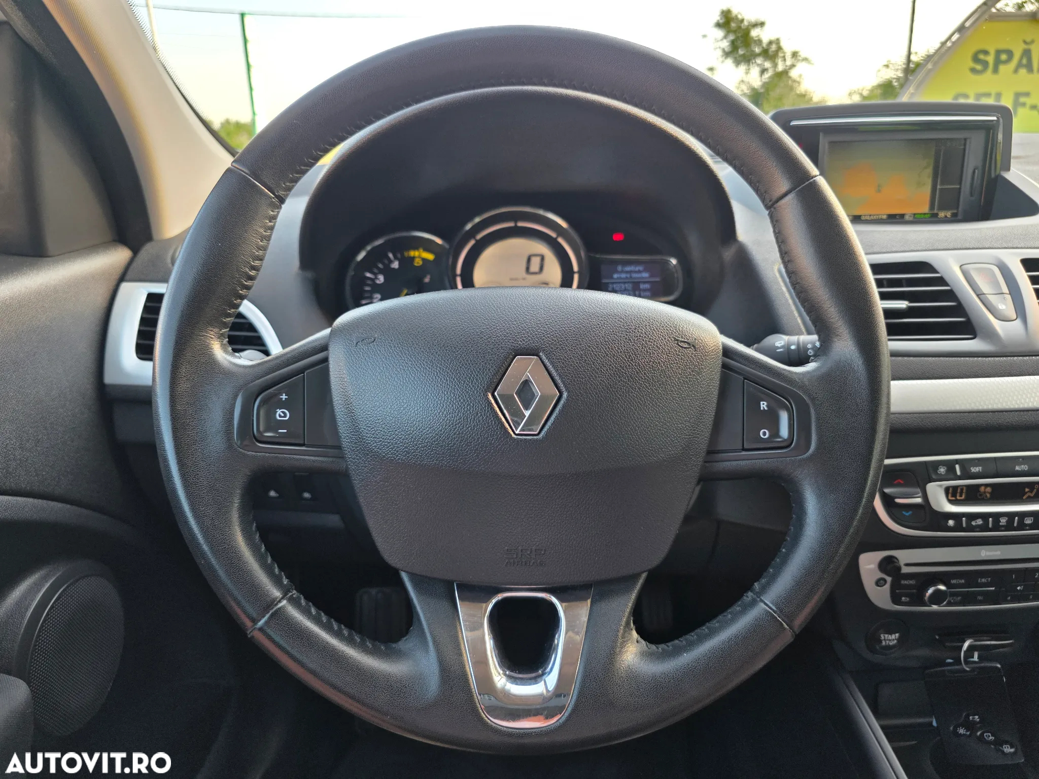 Renault Megane dCi 110 FAP LIMITED - 28