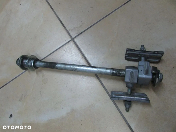 Honda Hornet PC34 98-02 napinacze osi koła tył