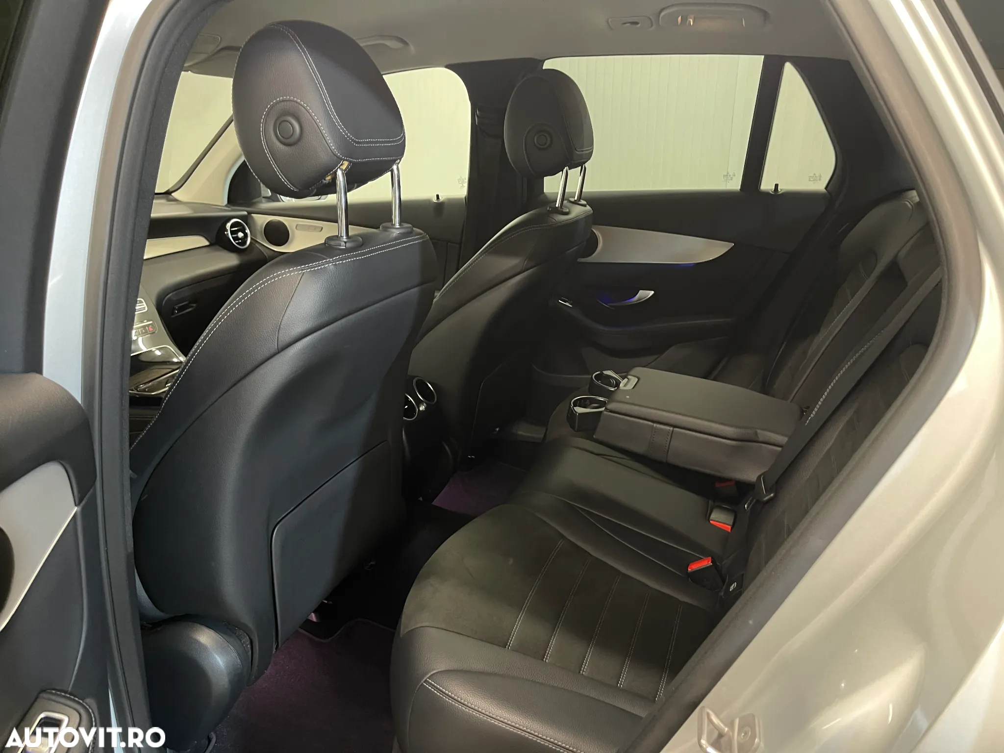 Mercedes-Benz GLC 300 d 4MATIC - 12