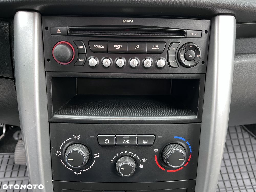 Peugeot 207 95 VTi Premium - 22