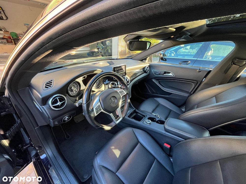 Mercedes-Benz CLA 250 7G-DCT AMG Line - 3