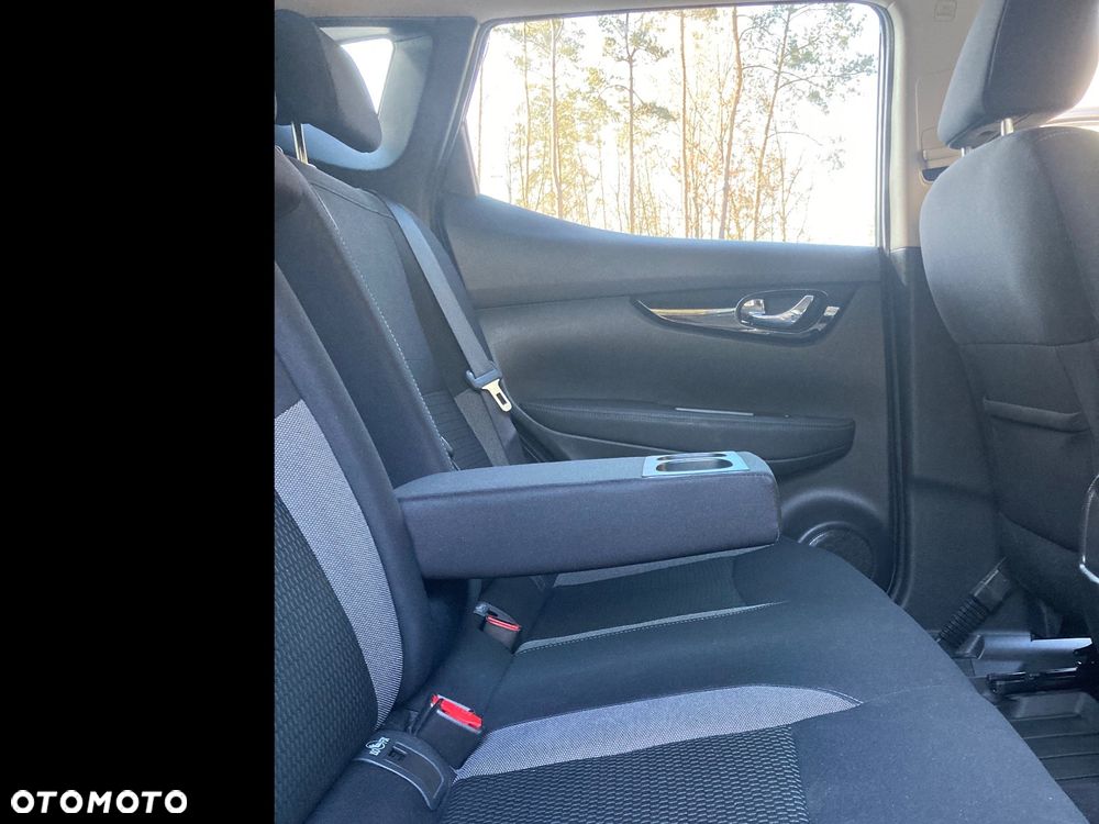 Nissan Qashqai 1.3 DIG-T ACENTA - 4