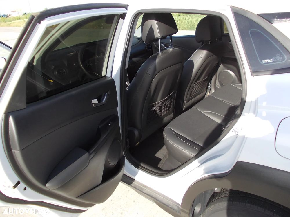 Hyundai KONA - 5