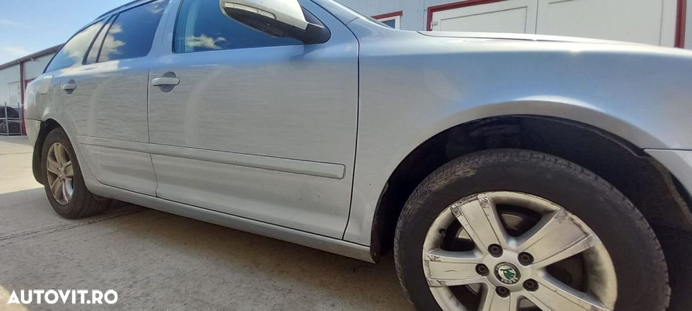 USA SKODA OCTAVIA 2 D.F - 2