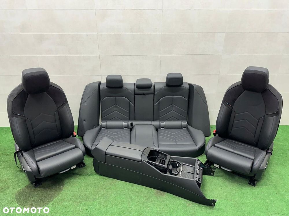 BMW 5 G60 ŚRODEK TAPICERKA FOTELE TUNEL KANAPA BOCZKI SKÓRA M-PAKIET - 1