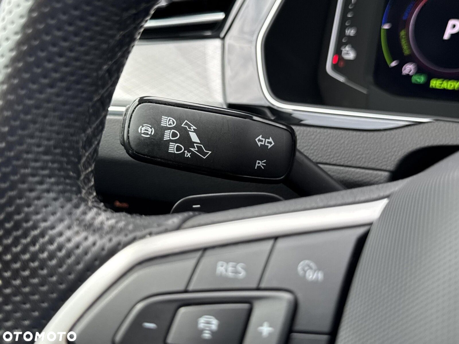 Volkswagen Passat - 17