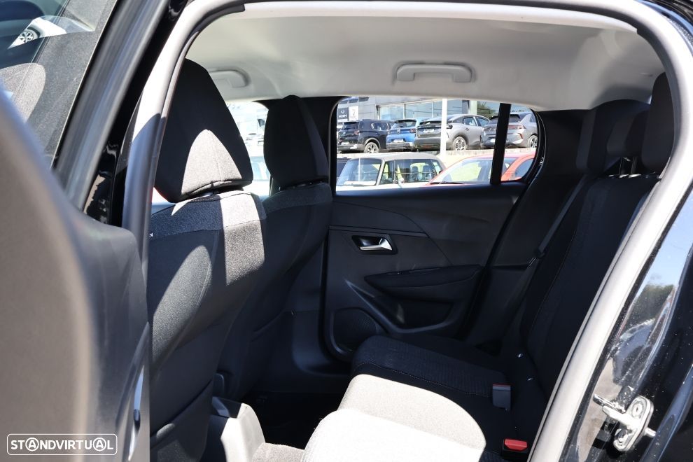 Peugeot 208 - 16