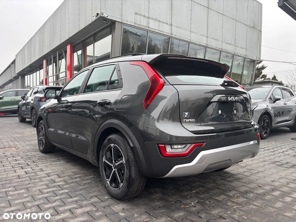 Kia Niro 1.6 GDI Hybrid M - 3