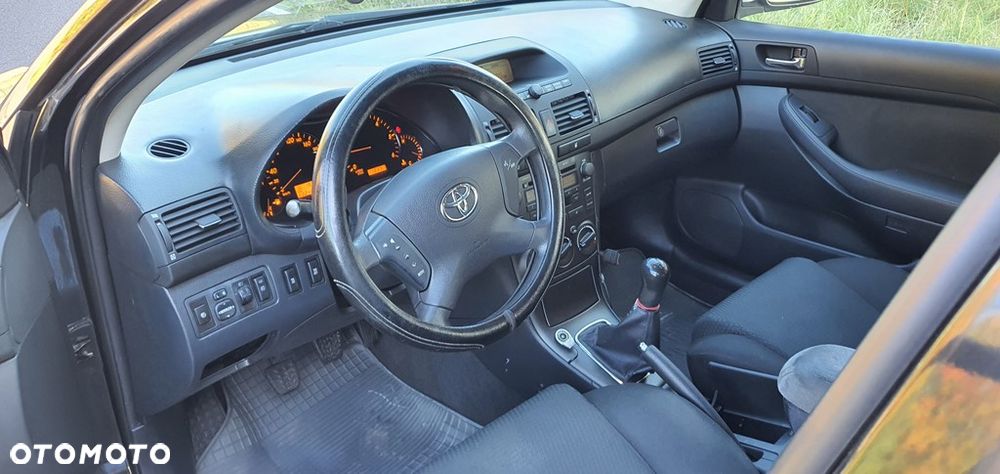 Toyota Avensis 2.0 D-4D Luna - 10
