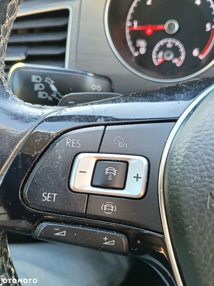 Volkswagen Golf Sportsvan - 16