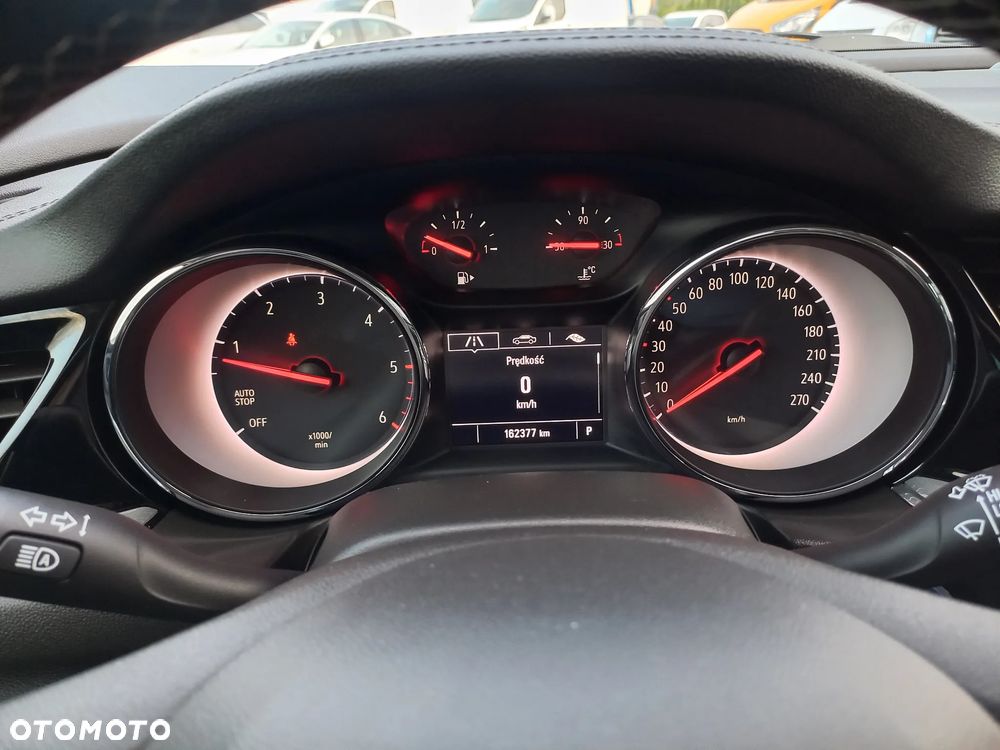 Opel Insignia 2.0 CDTI automatik Business Edition - 26