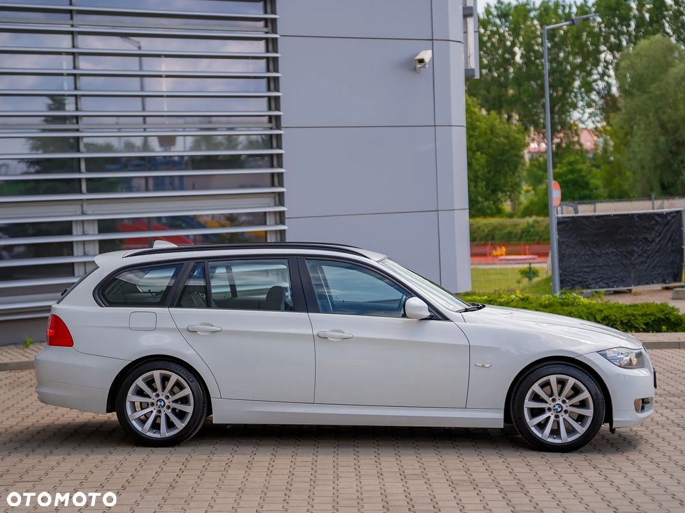BMW Seria 3 318d DPF Edition Lifestyle - 11