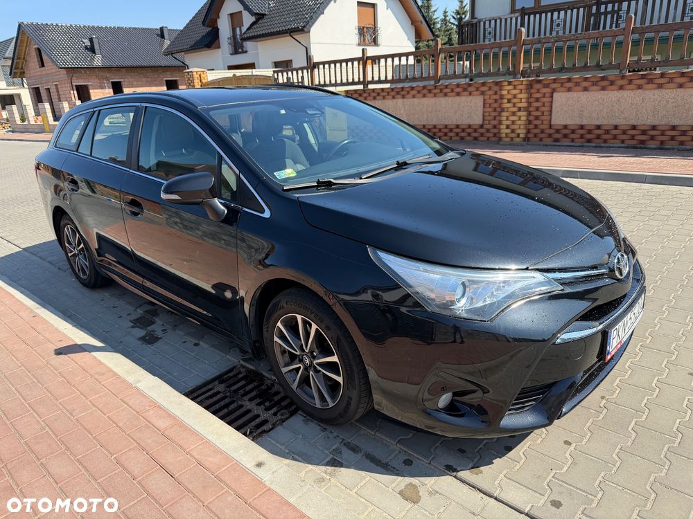 Toyota Avensis Touring Sports 1.6 D-4D Comfort - 6