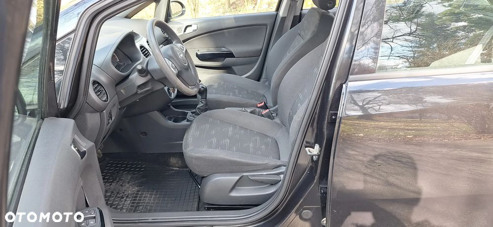 Opel Corsa - 12