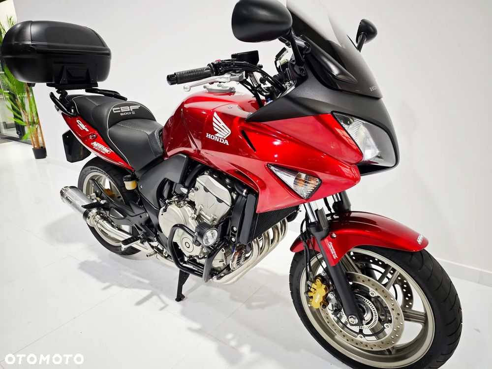 Honda CBF - 10