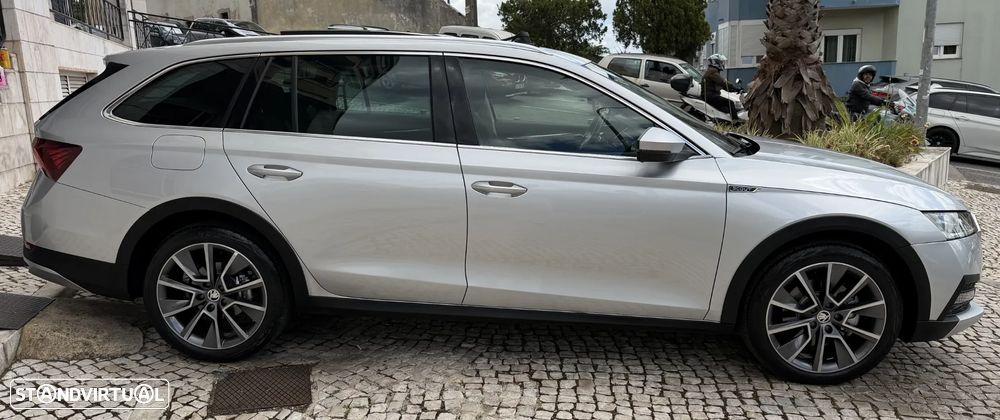 Skoda Octavia Break 2.0 TDI Scout DSG 4x4 - 12