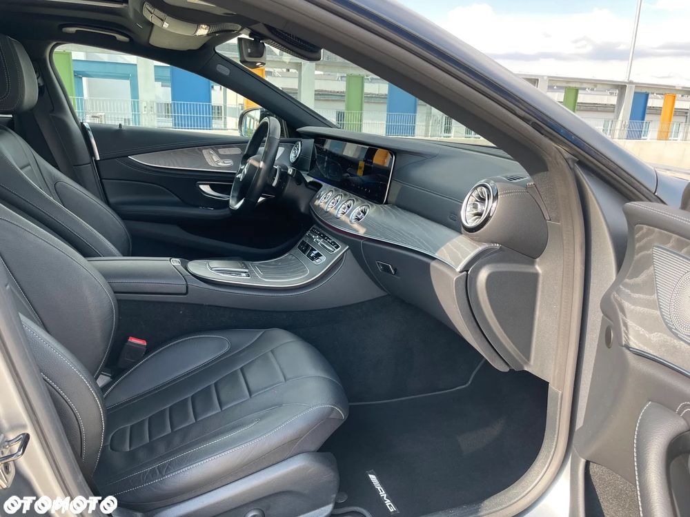 Mercedes-Benz CLS 300 d 4-Matic AMG - 24