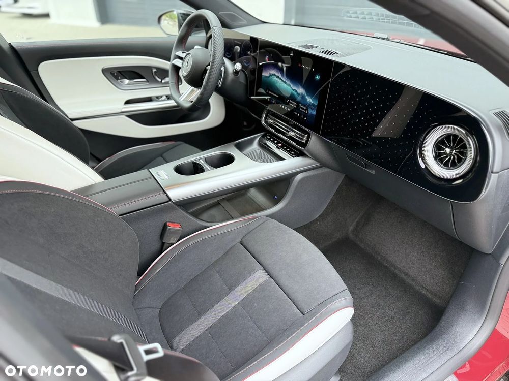 Mercedes-Benz CLA - 26