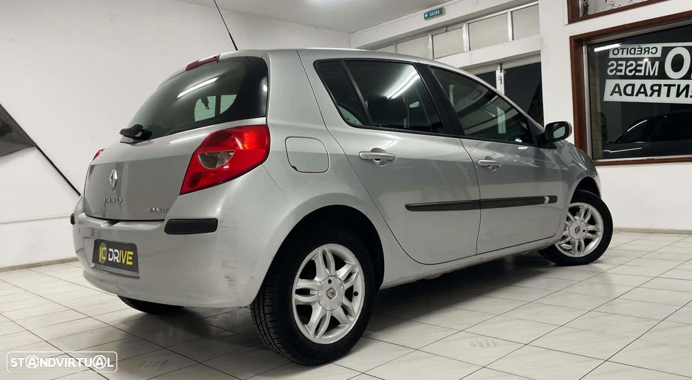 Renault Clio 1.2 16V Dynamique - 13