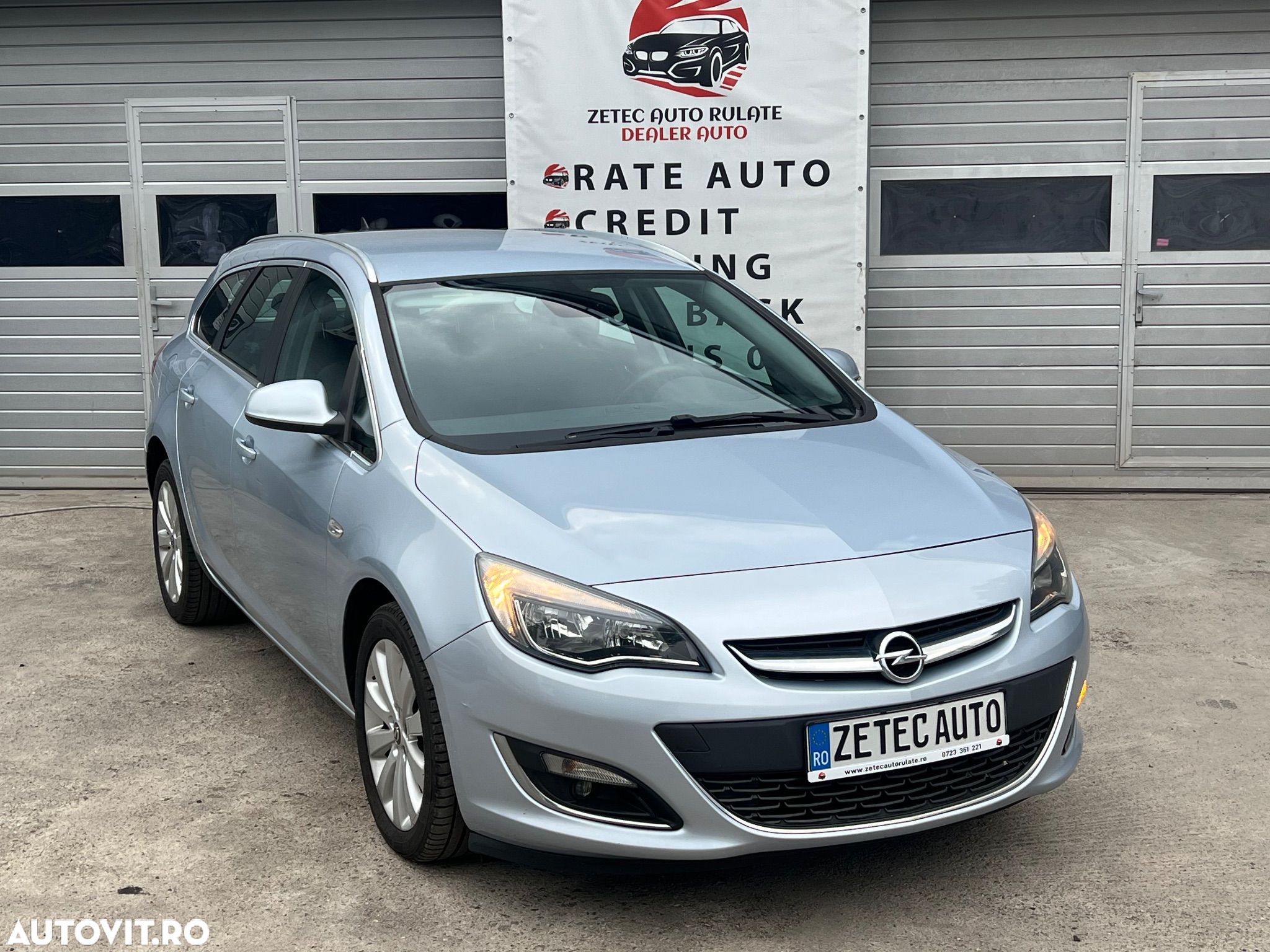 Opel Astra 1.4 Turbo Cosmo - 1