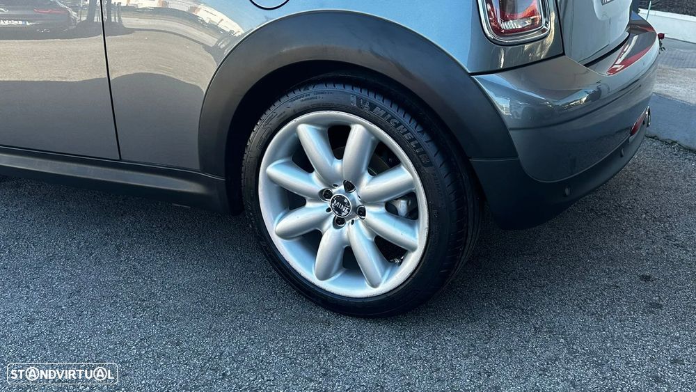 MINI 3 Portas Cooper D - 18