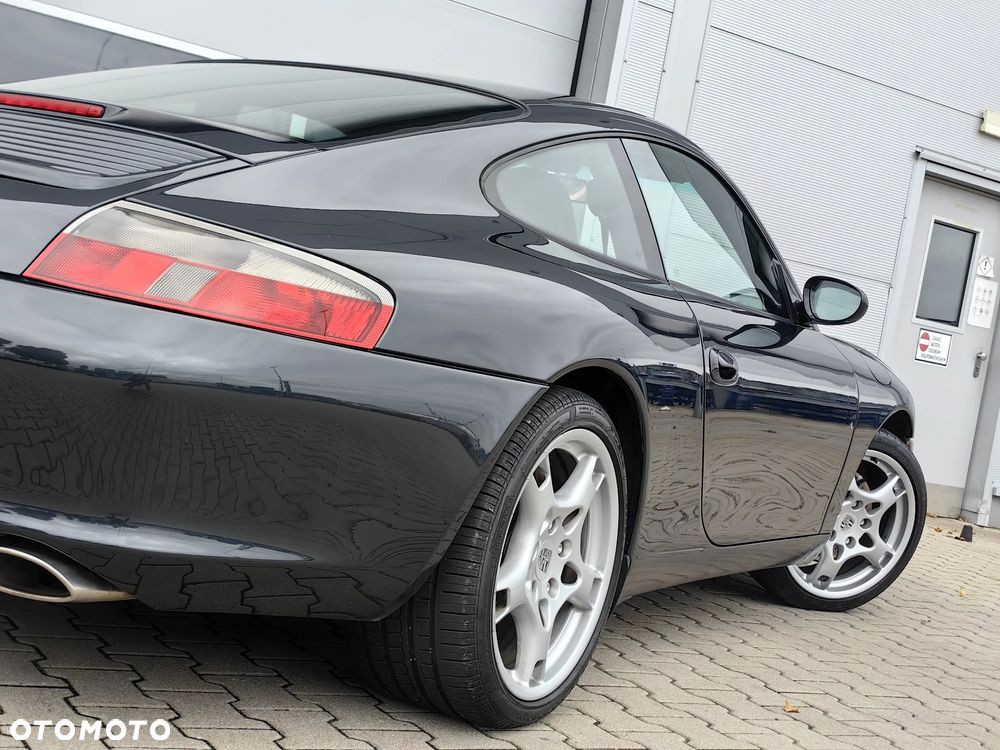 Porsche 911 - 33