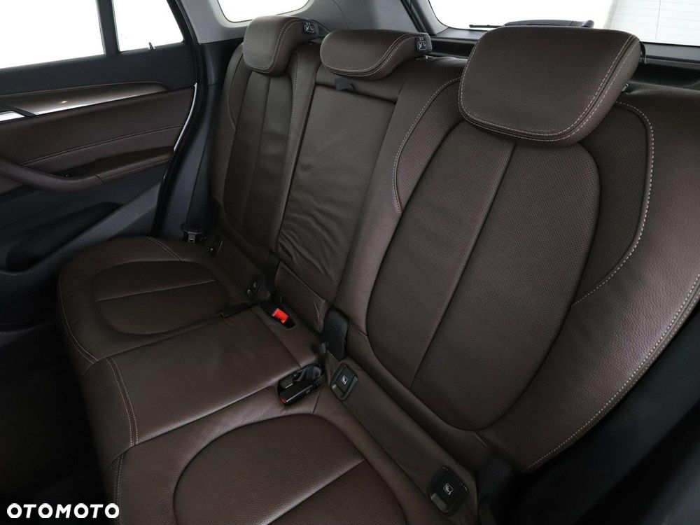 BMW X1 sDrive20d xLine - 17