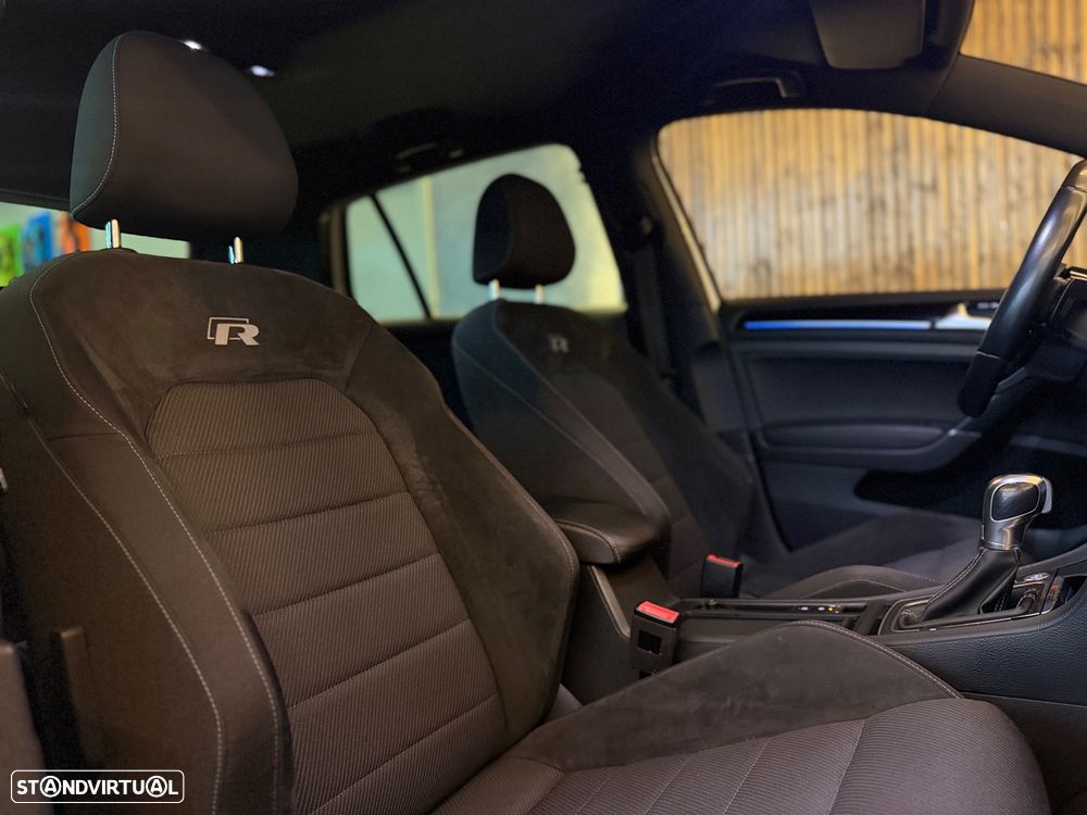 VW Golf R 4Motion (BlueMotion ) DSG - 28