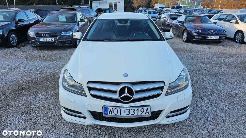 Mercedes-Benz Klasa C 180 BlueEFFICIENCY 7G-TRONIC - 31