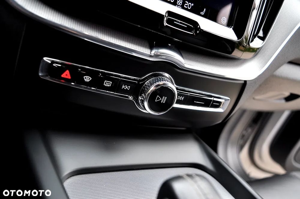 Volvo XC 60 B4 D Geartronic RDesign - 30