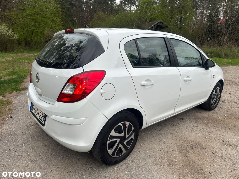 Opel Corsa 1.2 16V Cosmo - 8