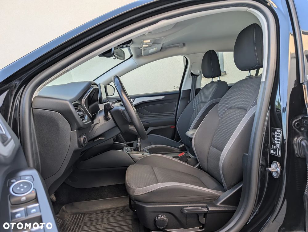 Ford Focus 1.5 EcoBlue Connected - 23