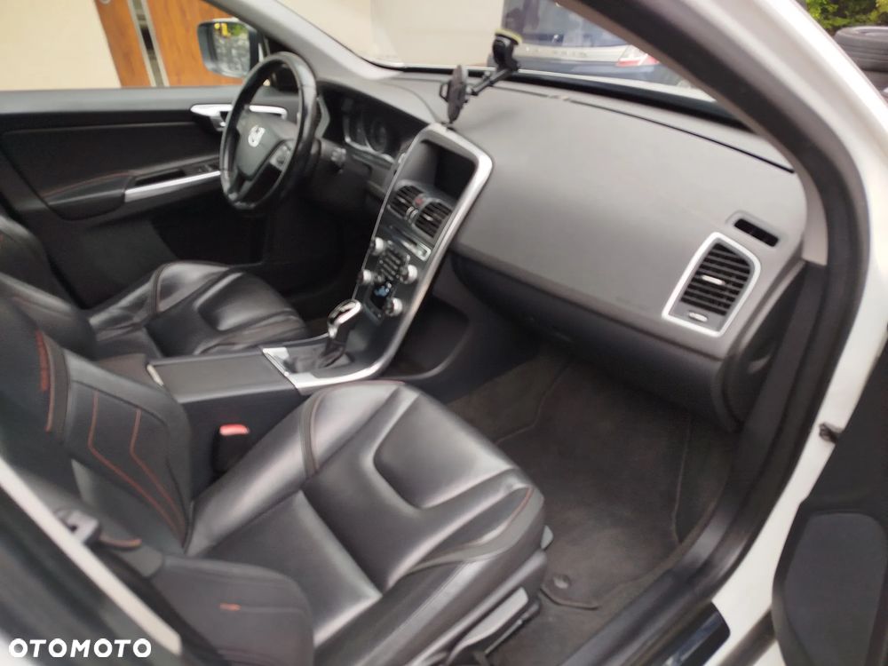 Volvo XC 60 D4 Drive-E Summum - 5