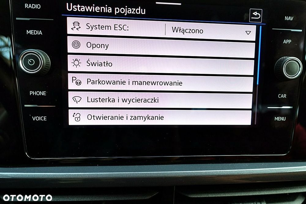 Volkswagen T-Roc - 31