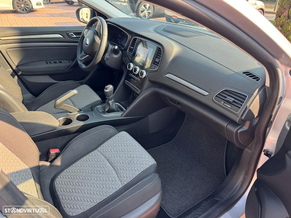 Renault Mégane Sport Tourer 1.5 Blue dCi Limited J17 - 13