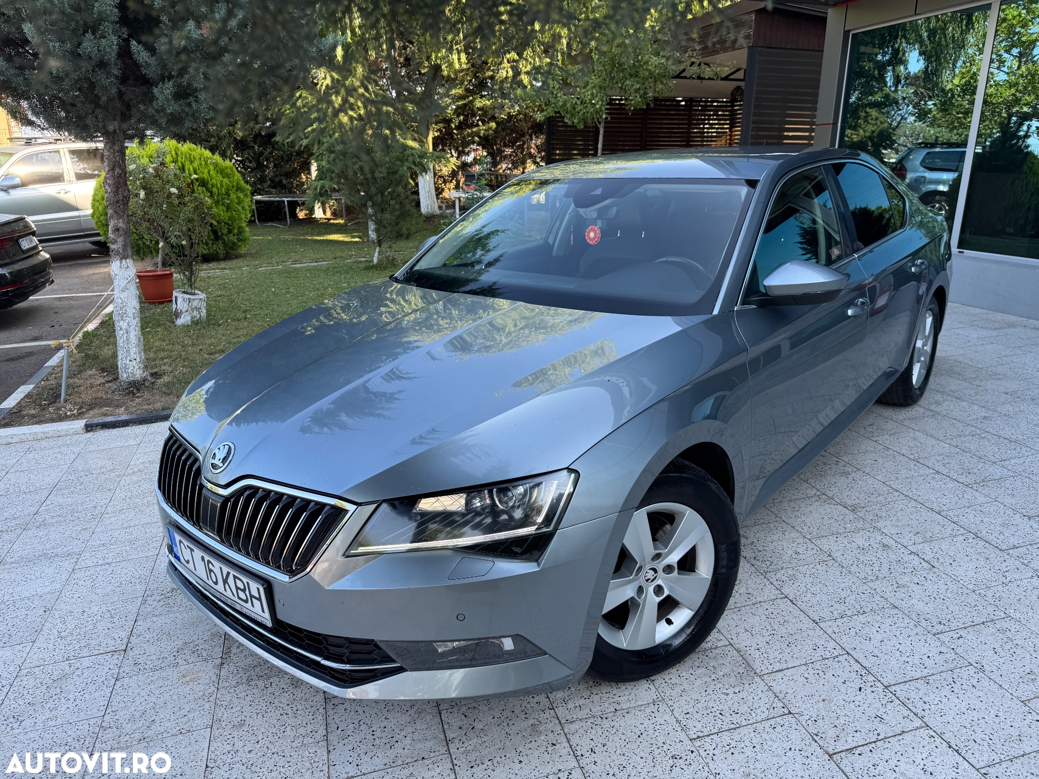 Skoda Superb 2.0 TDI 4x4 Active - 11