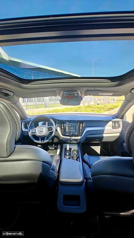 Volvo XC 60 2.0 T8 PHEV R-Design AWD - 16