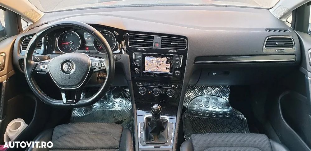 Volkswagen Golf 1.6 TDI BMT Highline - 11