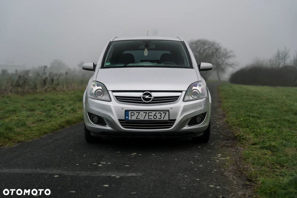 Opel Zafira 1.8 Cosmo - 5