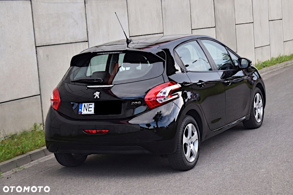Peugeot 208 - 10