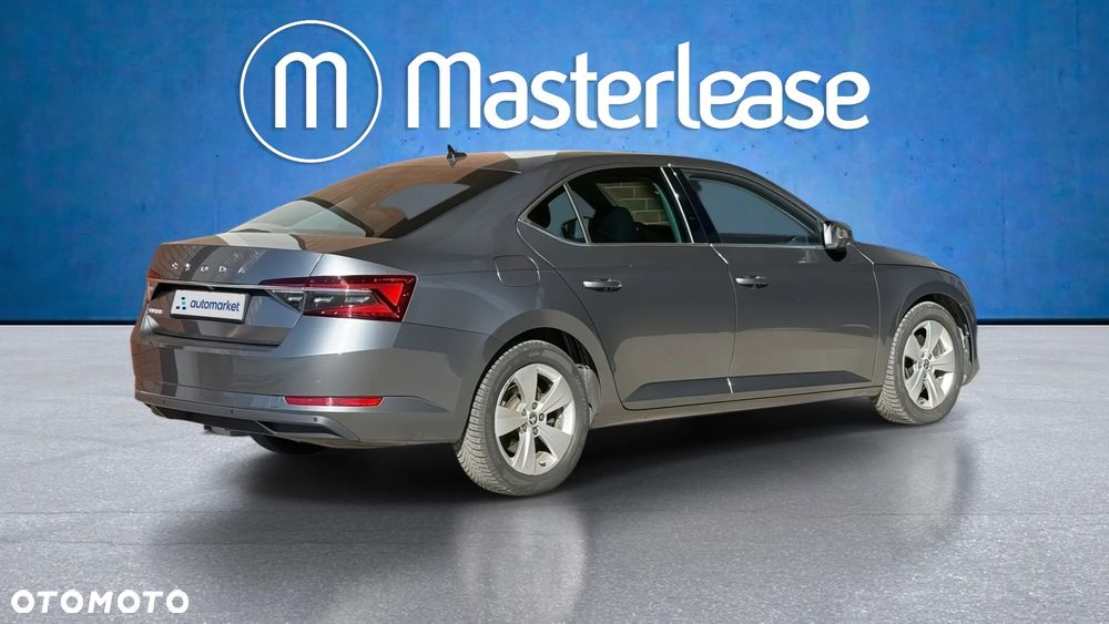 Skoda Superb 2.0 TDI SCR Style DSG - 6