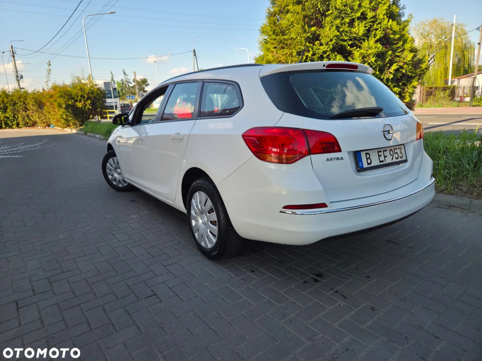 Opel Astra 1.6 Sports Tourer Design Edition - 13